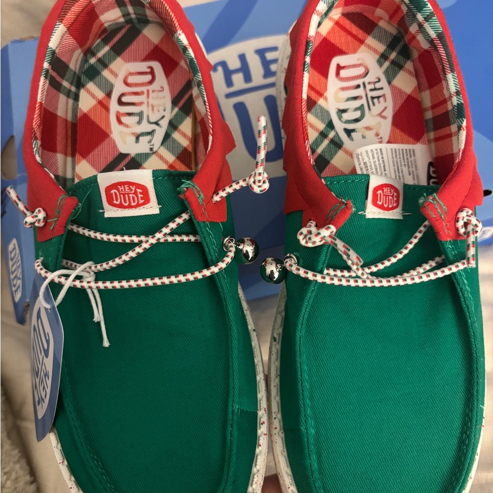 NIB Hey Dude Wendy holiday elf shoes